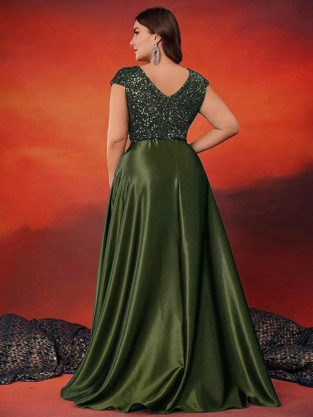 Robe longue satinée pailletée manches courtes – CLEVI Paris