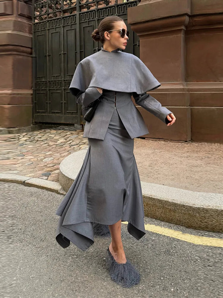 Tenue femme cape, veste ou jupe au choix – CLEVI Paris