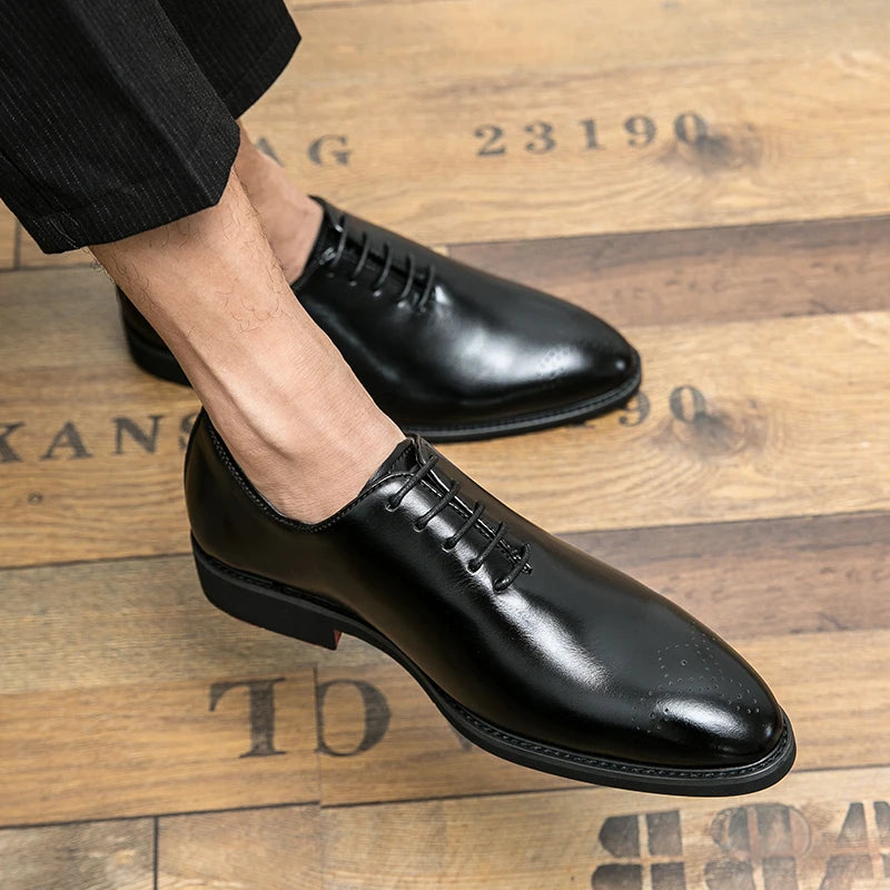 Brogue Homme Semelle Rouge Lacets Bout Rond Style Bureau Formel | Noir & Marron EU 38-48