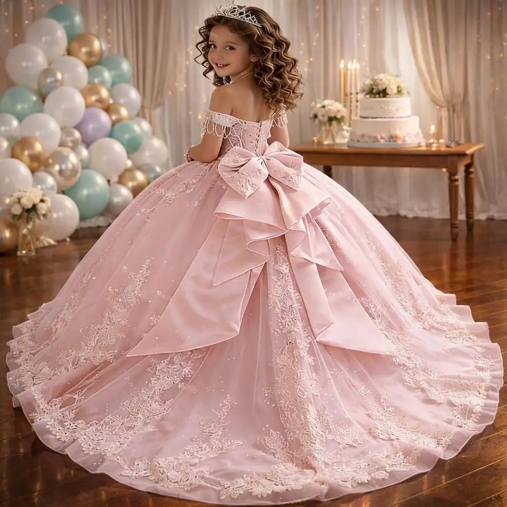 Robe de cérémonie fille en tulle à traîne – CLEVI Paris