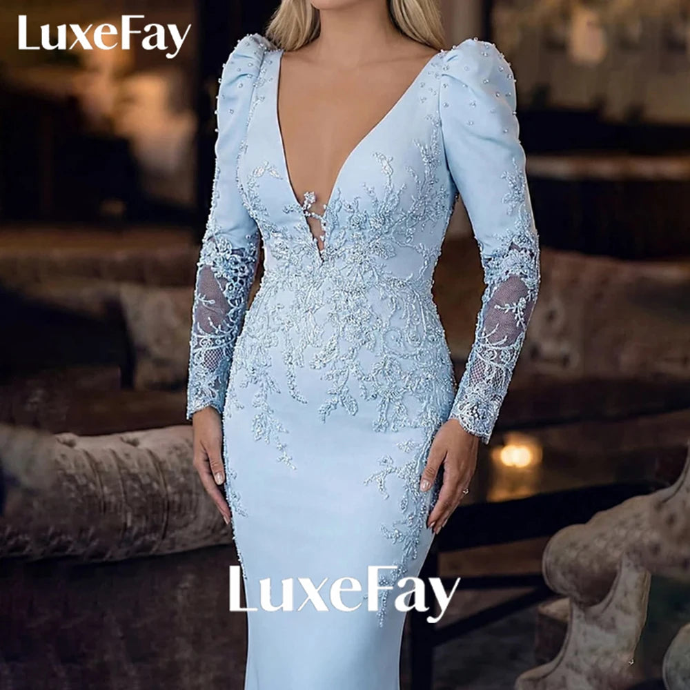 Robe de soirée sirène en satin et dentelle – CLEVI Paris