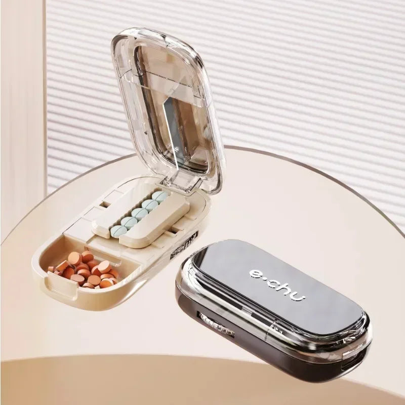 Pilulier portable avec option coupe-comprimés – CLEVI Paris