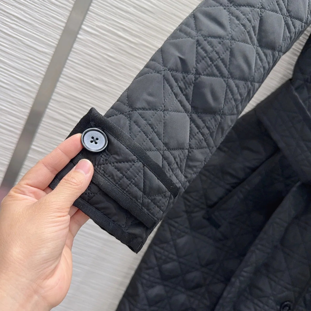 Manteau long matelassé ceinturé femme – CLEVI Paris