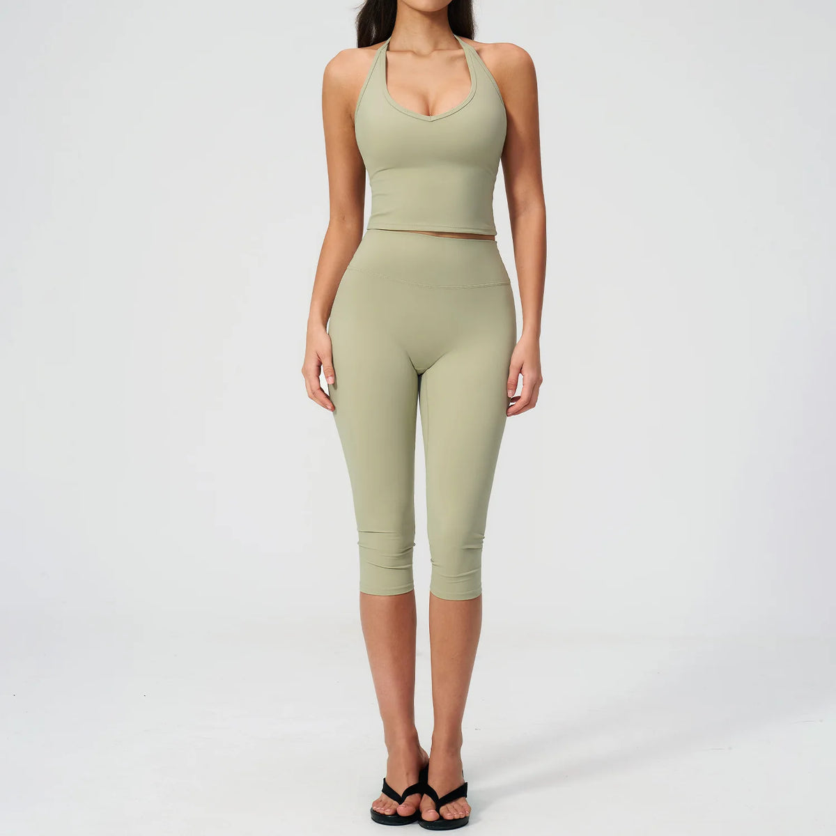 Ensemble yoga femme brassière et legging capri – CLEVI Paris