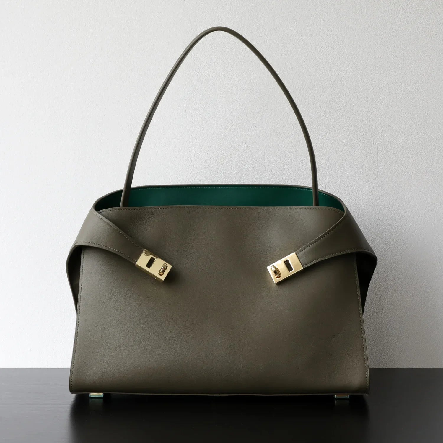 Sac Épaule Cuir Suédé Femme Verrou Métallique Style Minimaliste – CLEVI Paris
