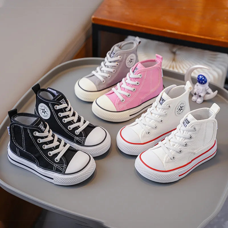 Baskets enfant en toile basses et montantes – CLEVI Paris