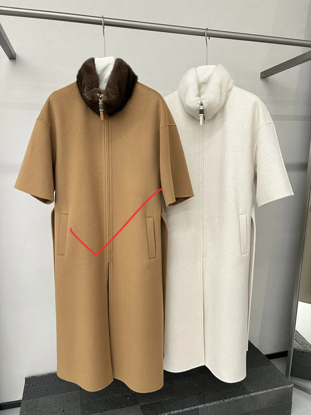 Manteau long femme zippé à manches courtes – CLEVI Paris