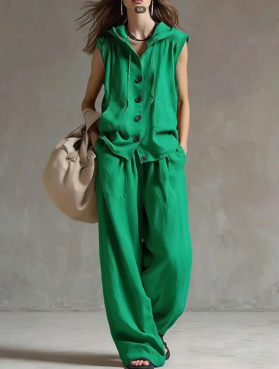 Ensemble femme haut à capuche et pantalon large – CLEVI Paris
