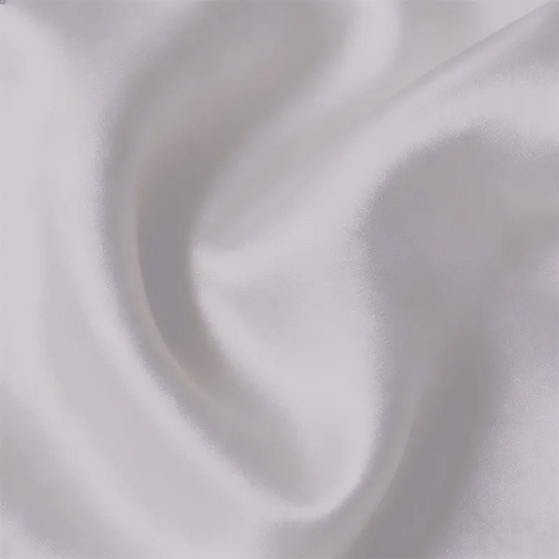 Robe de soirée satinée à fleur 3D – CLEVI Paris