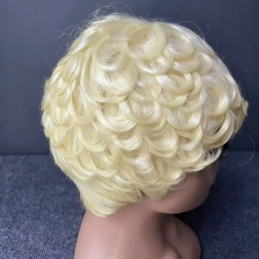 Perruque Pixie Cut Curly Cheveux Humains Brésiliens Sans Lace Bonnet Rose 150% 6 Teintes – CLEVI Paris