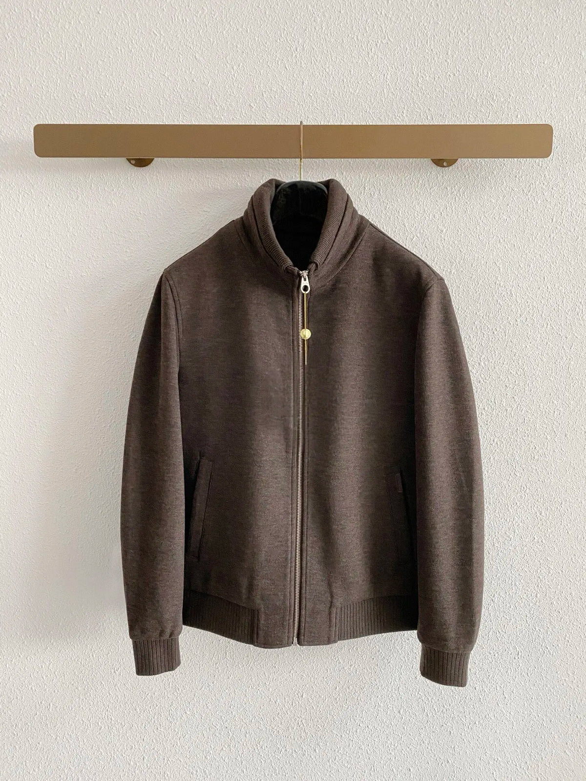 Veste homme d’hiver zippée à double col – CLEVI Paris