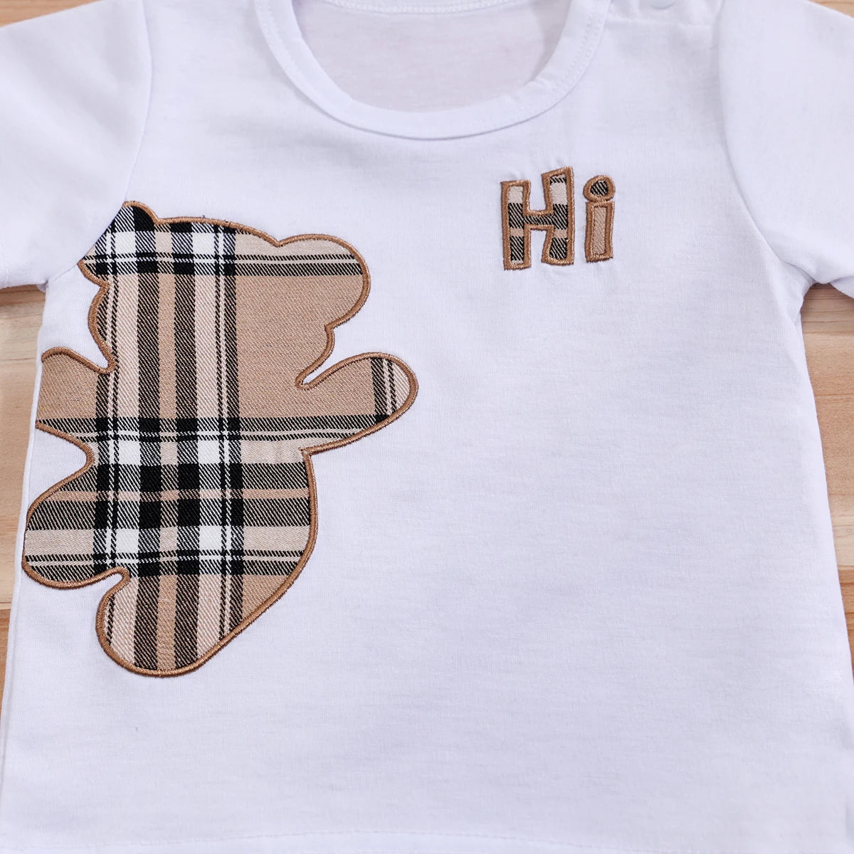 Ensemble bébé ours T-shirt et short à carreaux – CLEVI Paris