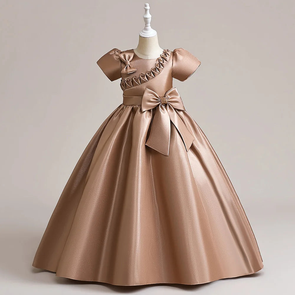 Robe fille en satin à manches courtes – CLEVI Paris