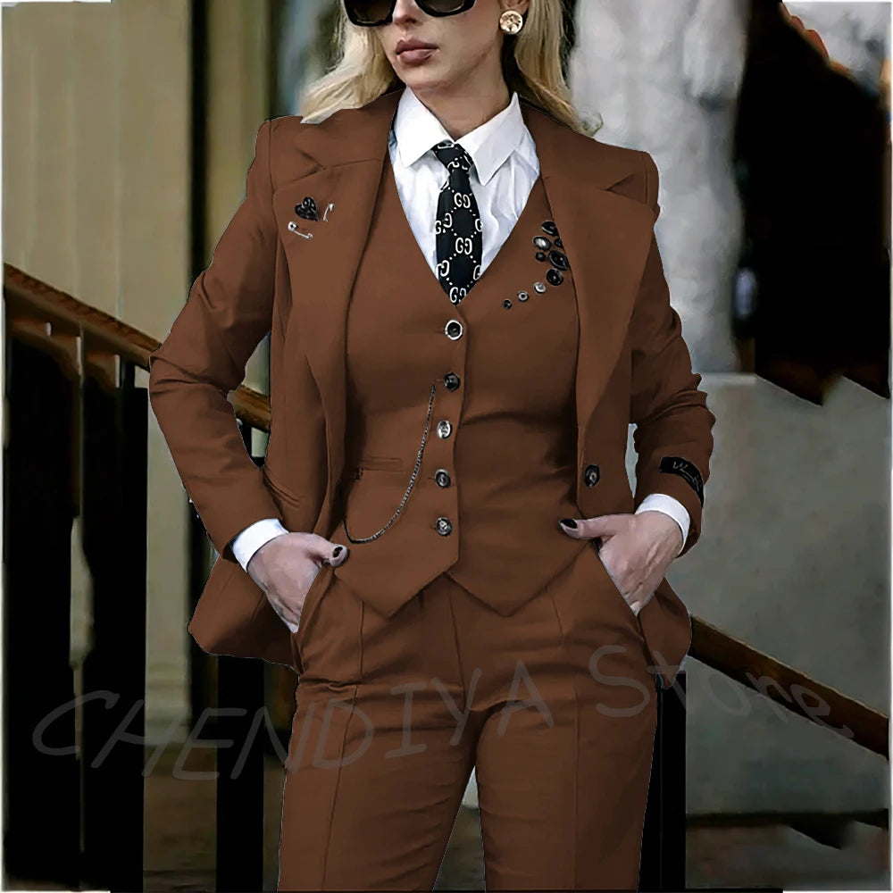 Tailleur pantalon femme à col châle – CLEVI Paris