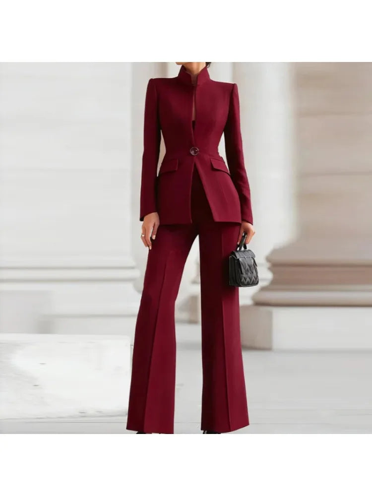 Tailleur femme col V et pantalon large – CLEVI Paris