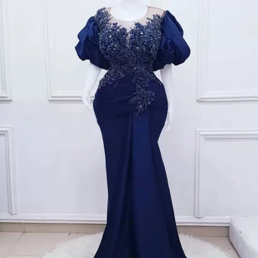 Robe de bal sirène satinée perlée – CLEVI Paris