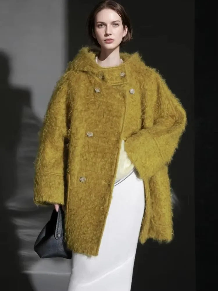 Manteau femme texturé à capuche et boutonnage – CLEVI Paris