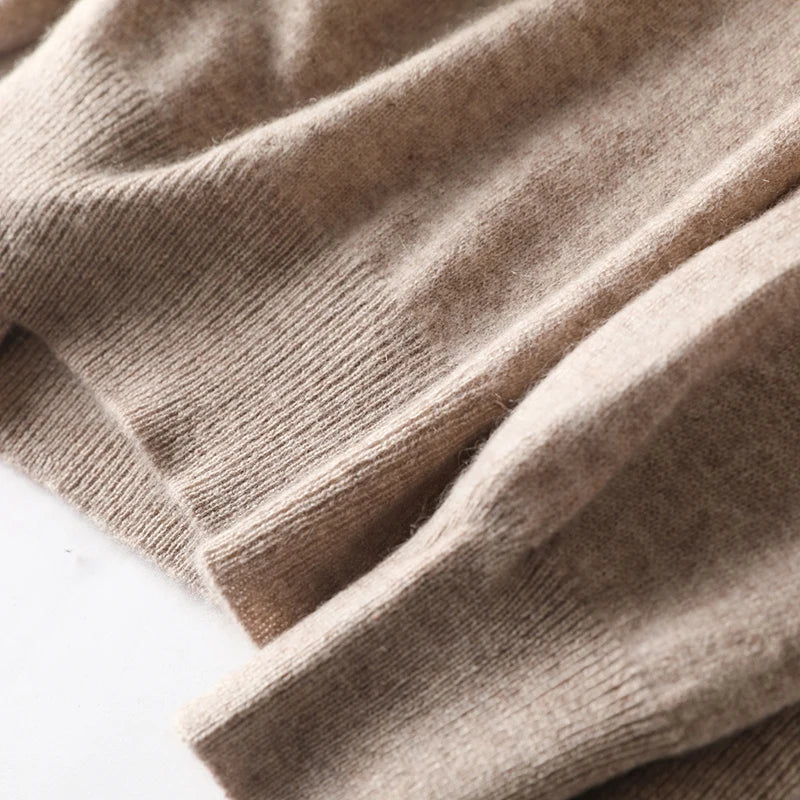 Pull femme en cachemire à col V – CLEVI Paris