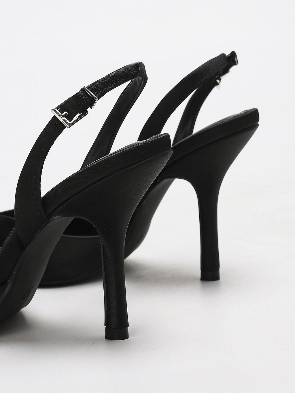 Escarpins slingback satinés – CLEVI Paris