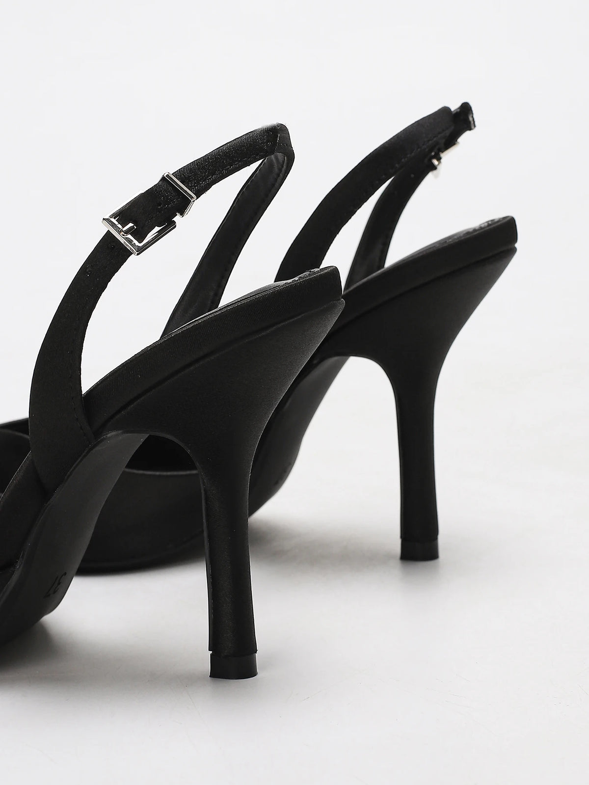 Escarpins slingback satinés – CLEVI Paris