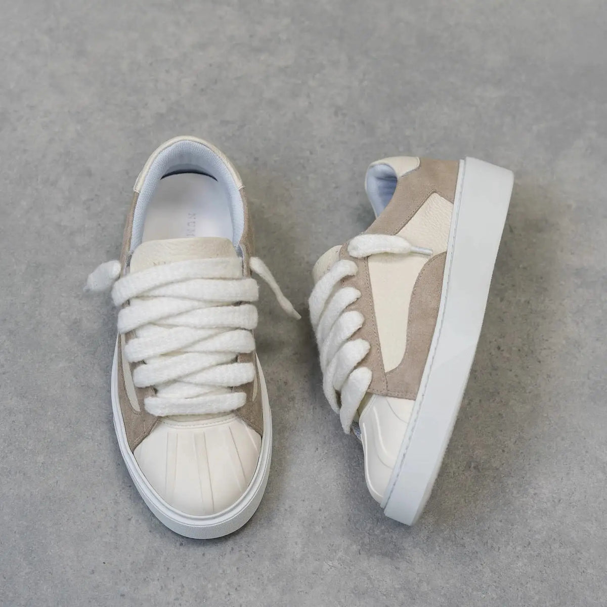 Sneakers Épaisses Unisexe Antidérapantes – CLEVI Paris
